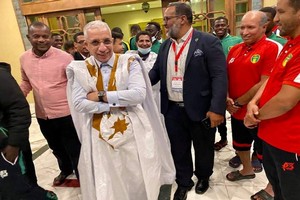 Tunisie : le ministre des Sports Ould Dahi rend visite à l’équipe des Mourabitounes juniors