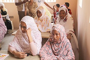 Bénichab: ouverture de classe pour apprendre le français et l'informatique [Vidéo & PhotoReportage]