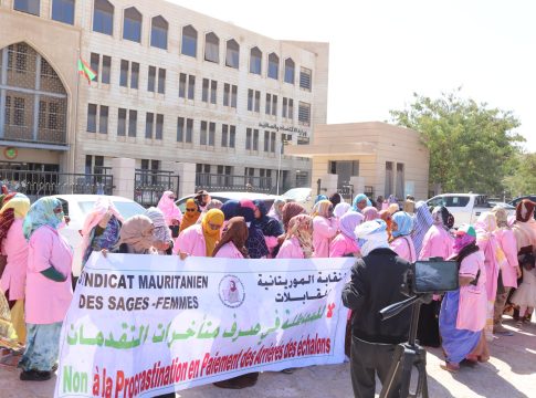 Nouakchott : Les sages-femmes protestent contre le retard de paiement de leurs arriérés