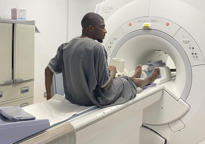 Adama Ba, victime d’une rupture du ligament croisé 