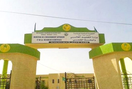 Bourses d’étudiants à l’étranger: mise au point de la Commission nationale de l’orientation et des bourses