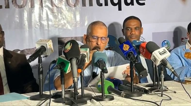 Politique : l’opposition tire la sonnette et pointe “une crise sociale”