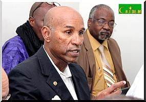 Salon du Livre de Paris : Dédicace de l'ouvrage ' Afrique Espérance ' 