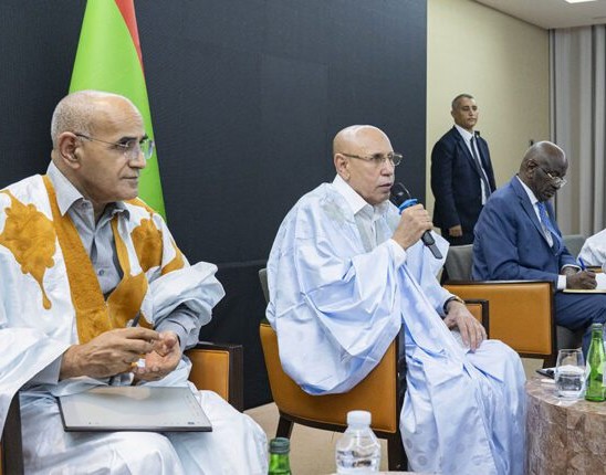 Le Président de la République rencontre notre communauté en Angola