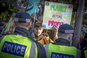 COP26  : une alliance d'acteurs financiers promet le «net-zéro» en 2050, les ONG n'y croient pas | RFI