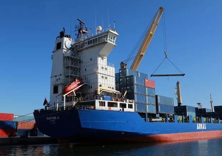 La Tunisie réexpédie 213 conteneurs de déchets en Italie