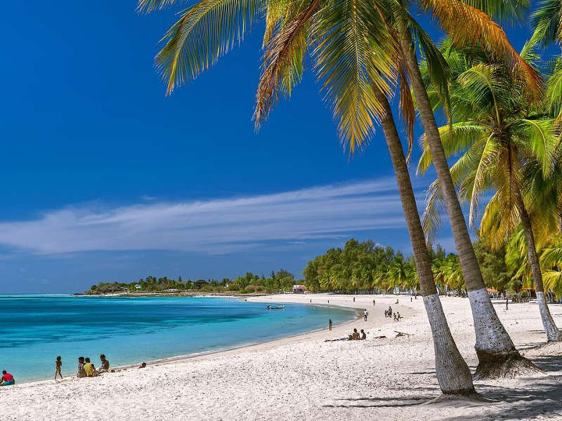 Un naufrage au large du Mozambique fait plus de 90 morts