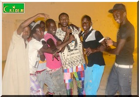 Ziza, LSK, NNL, Soco Clan et d’autres artistes donnent leurs voix pour récolter du riz. 