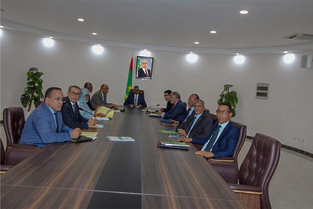 Le Premier ministre préside une réunion du comité ministériel chargé du suivi de la numérisation des marchés publics