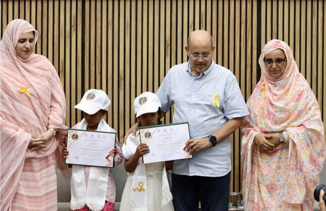 Le ministère des Affaires sociales célèbre les enfants survivants du cancer et rend hommage au personnel de santé