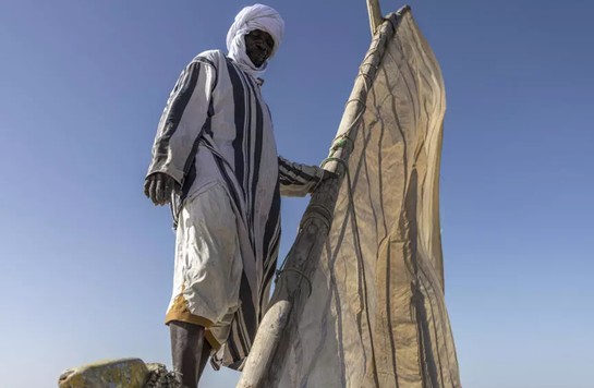 Entre océan et désert, le paradis menacé des Imraguen mauritaniens
