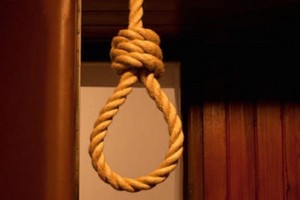 Une fille se suicide par pendaison dans la ville de Kobeni