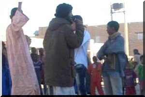 Tombouctou: châtié pour avoir rencontré une amie.  