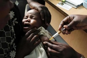 Un premier vaccin contre la malaria autorisé par l’OMS